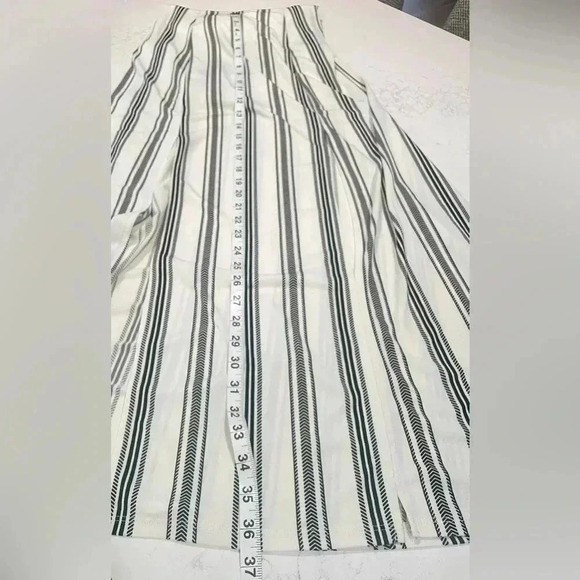 Candie’s Women’s Striped Blk/Wht Keyhole Halter Slit Bottom Maxi Dress SZ XS - Picture 10 of 11
